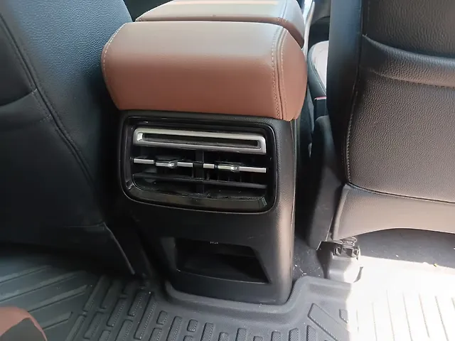 Used MG Hector Plus [2023-2025] Sharp Pro 1.5 Turbo Petrol CVT 7 STR in Mumbai