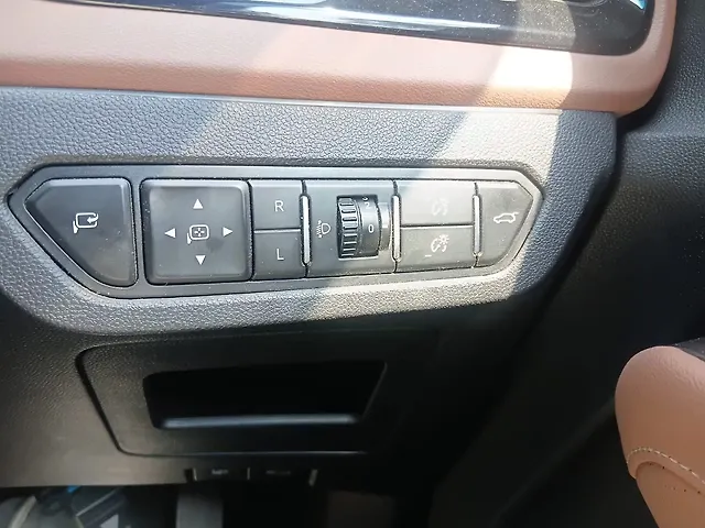 Used MG Hector Plus [2023-2025] Sharp Pro 1.5 Turbo Petrol CVT 7 STR in Mumbai
