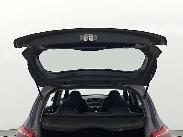 Used Hyundai Grand i10 [2013-2017] Sportz 1.2 Kappa VTVT [2016-2017] in Delhi