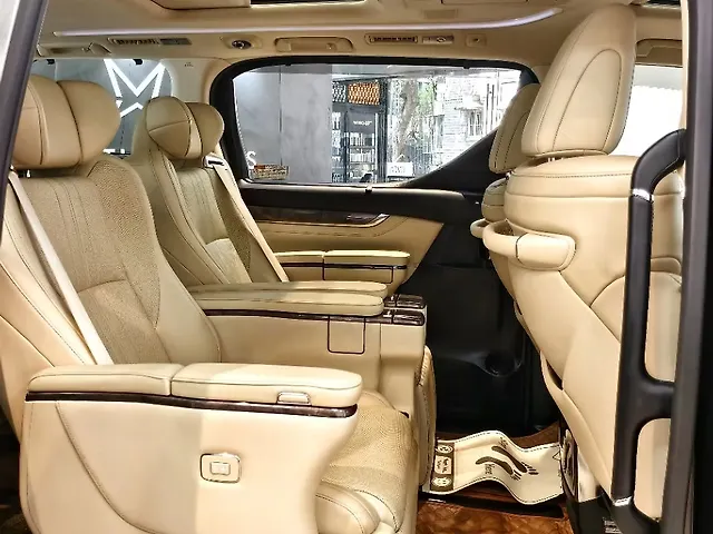 Used Toyota Vellfire [2020-2023] Hybrid in Mumbai