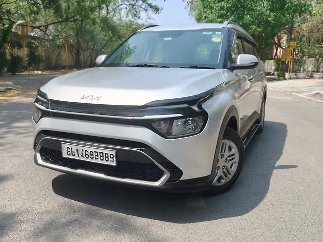 Used 2022 Kia Carens in Delhi