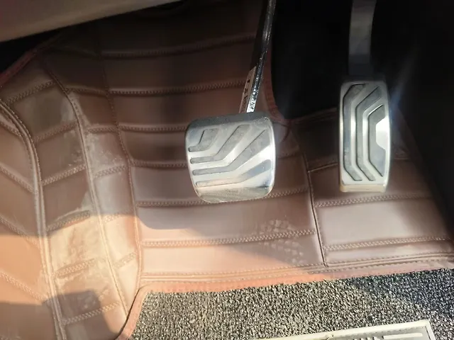 Used Mahindra Scorpio N Z8 L Petrol AT 7 STR [2022] in Delhi