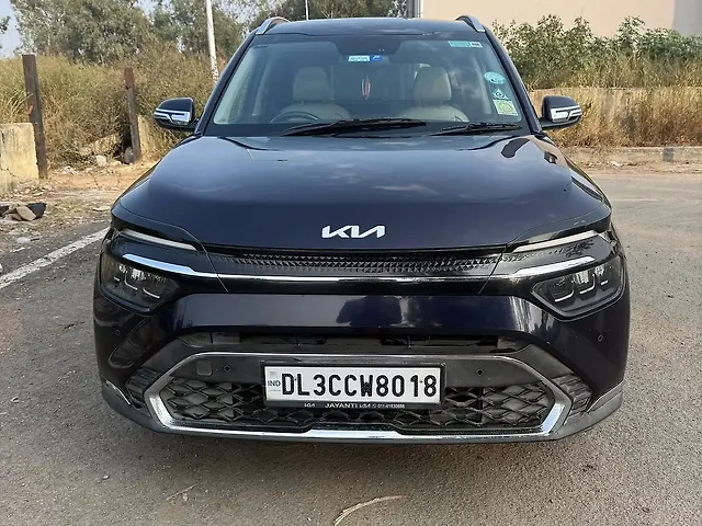 Used 2022 Kia Carens in Delhi