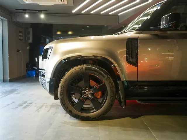 Used Land Rover Defender 110 HSE 2.0 Petrol in Delhi