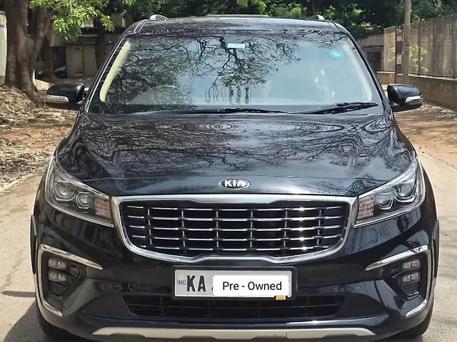 Used 2021 Kia Carnival in Bangalore
