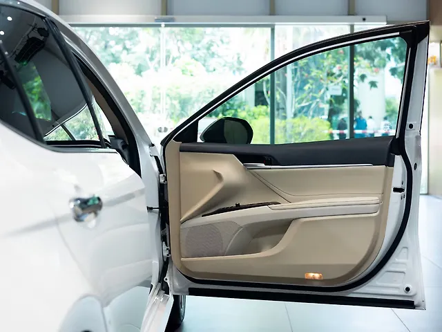 Used Toyota Camry [2022-2024] Hybrid in Kolkata