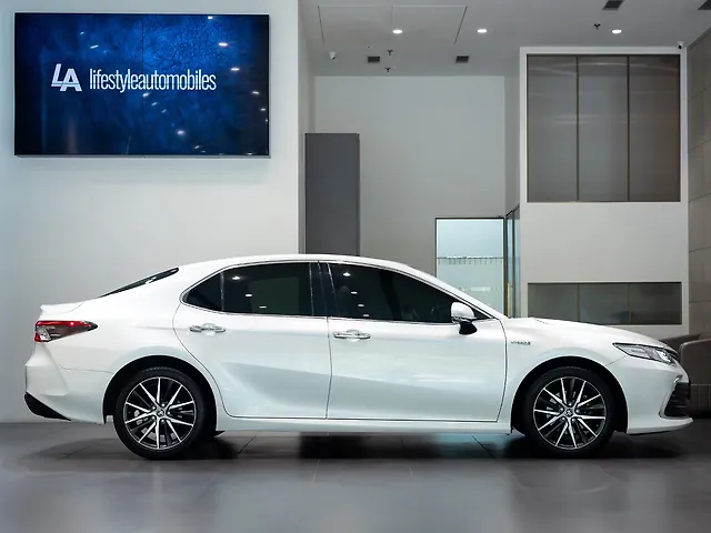 Used Toyota Camry [2022-2024] Hybrid in Kolkata