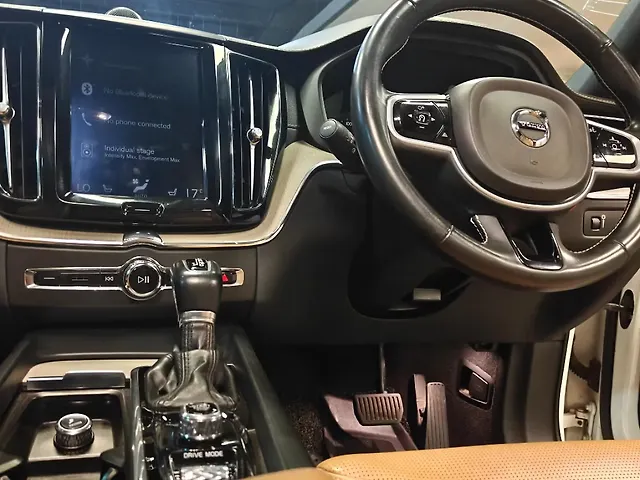 Used Volvo XC60 [2017-2021] D5 Inscription in Lucknow