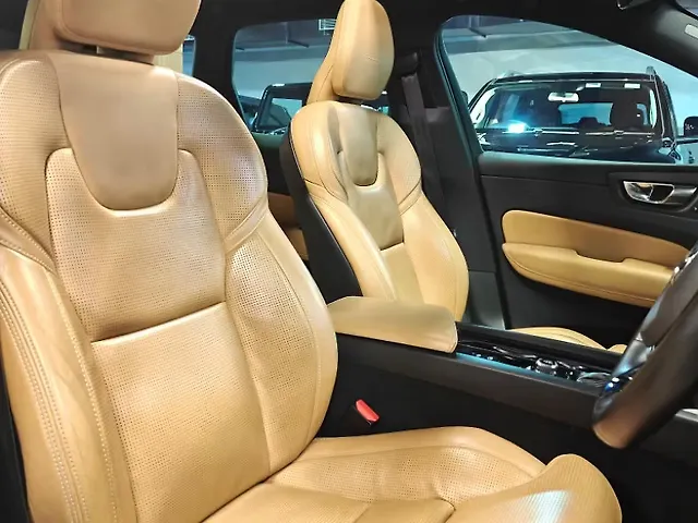 Used Volvo XC60 [2017-2021] D5 Inscription in Lucknow