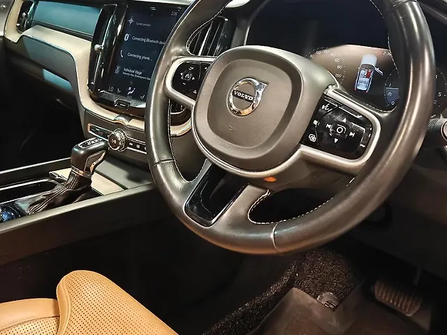 Used Volvo XC60 [2017-2021] D5 Inscription in Lucknow
