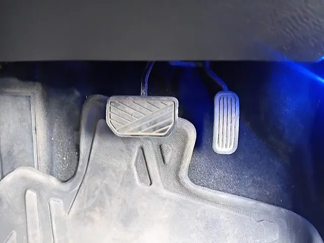Used Maruti Suzuki Grand Vitara Alpha Plus 2WD Hybrid (Electric + Petrol) 1.5L Automatic (e-CVT) in Mumbai Used Maruti Suzuki Grand Vitara Alpha Plus 2WD Hybrid (Electric + Petrol) 1.5L Automatic (e-CVT) in Mumbai