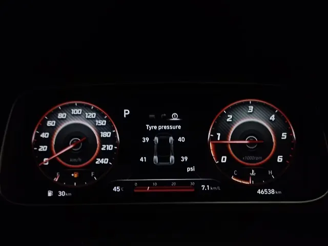 Used Hyundai Alcazar [2021-2023] Platinum (O) 6 STR 1.5 Diesel AT in Ahmedabad