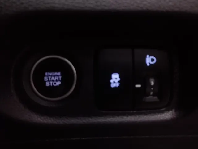 Used Hyundai Alcazar [2021-2023] Platinum (O) 6 STR 1.5 Diesel AT in Ahmedabad