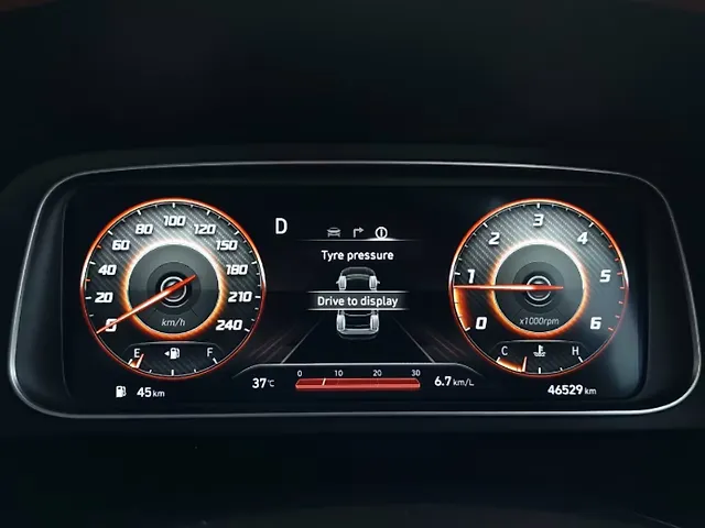Used Hyundai Alcazar [2021-2023] Platinum (O) 6 STR 1.5 Diesel AT in Ahmedabad