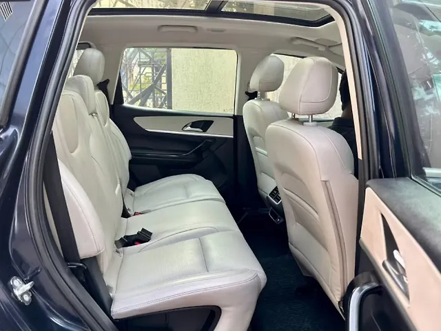 Used Mahindra Old Generation XUV700 AX7 Luxury Pack 2WD Diesel 2.2L Turbo Automatic 7 STR in Mumbai Used Mahindra Old Generation XUV700 AX7 Luxury Pack 2WD Diesel 2.2L Turbo Automatic 7 STR in Mumbai