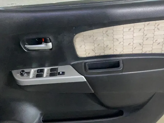 Used Maruti Suzuki Wagon R 1.0 [2014-2019] VXI in Kolkata