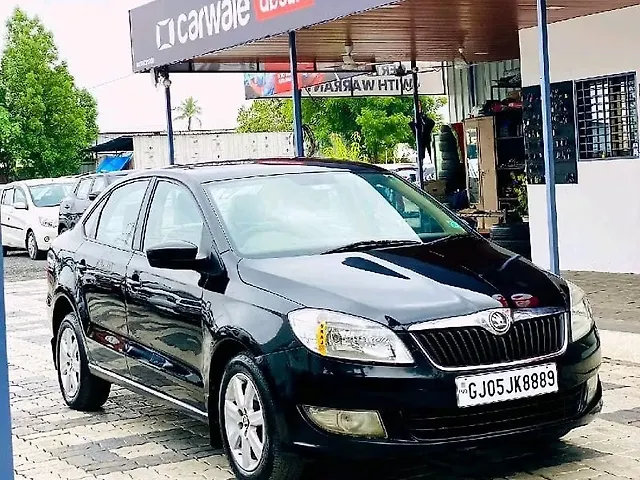 Used 2015 Skoda Rapid in Surat