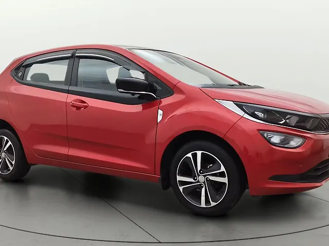 Used 2023 Tata Altroz in Bangalore