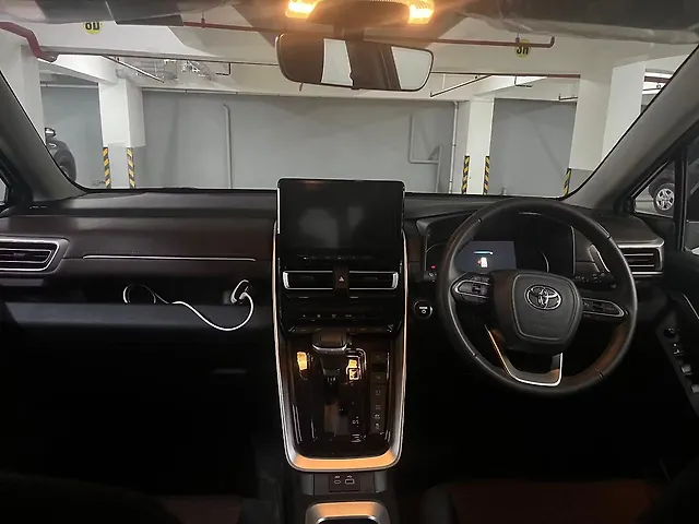Used Toyota Innova Hycross VX (O) Hybrid (Electric + Petrol) Automatic (e-CVT) 7 STR in Kochi