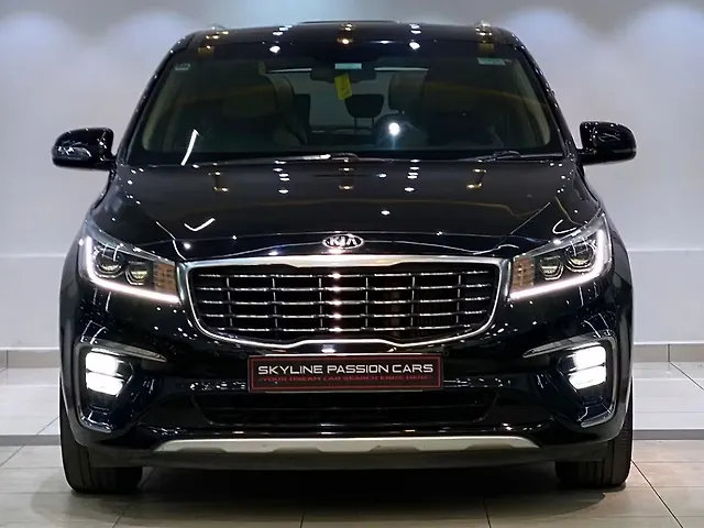 Used 2020 Kia Carnival in Bangalore
