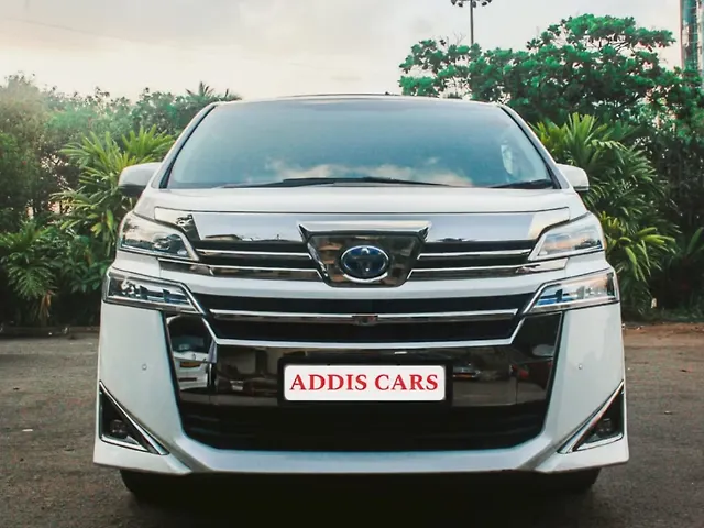 Used 2023 Toyota Vellfire in Mumbai Used 2023 Toyota Vellfire in Mumbai