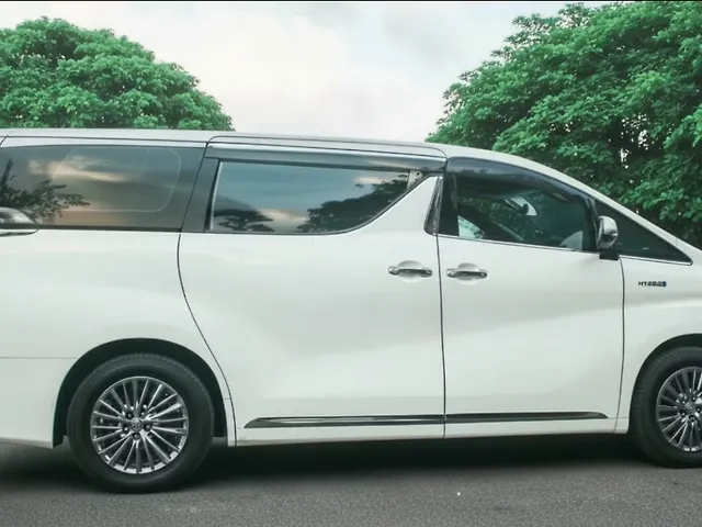 Used Toyota Vellfire [2020-2023] Hybrid in Mumbai
