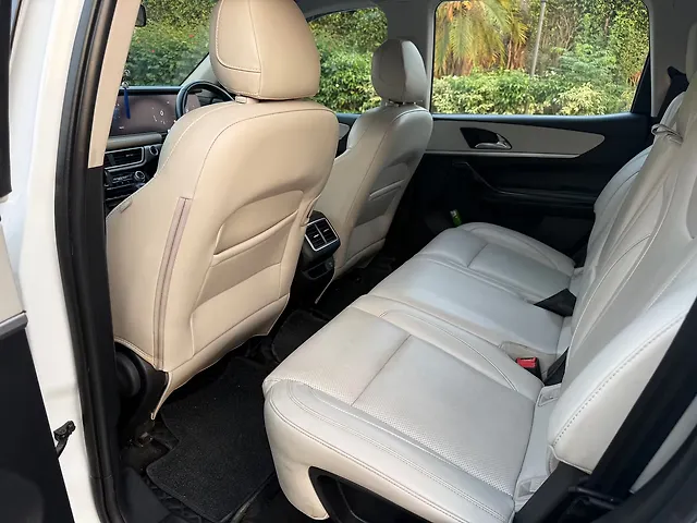 Used Mahindra Old Generation XUV700 AX 7 Diesel  AT Luxury Pack 7 STR [2021] in Ludhiana