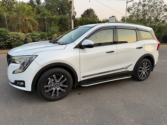 Used Mahindra Old Generation XUV700 AX 7 Diesel  AT Luxury Pack 7 STR [2021] in Ludhiana