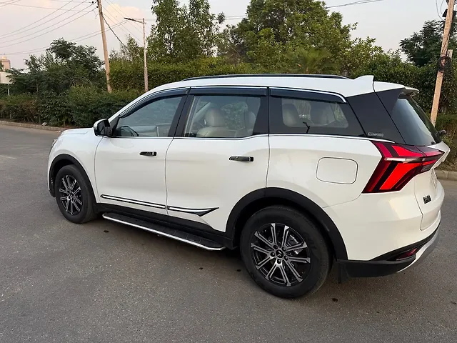 Used Mahindra Old Generation XUV700 AX 7 Diesel  AT Luxury Pack 7 STR [2021] in Ludhiana