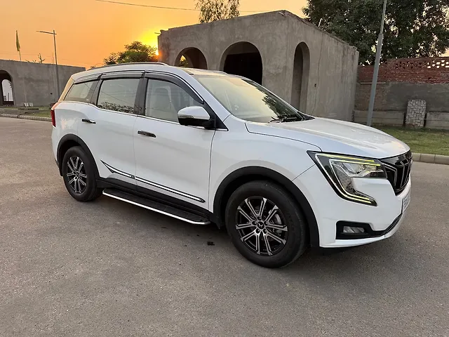 Used Mahindra Old Generation XUV700 AX 7 Diesel  AT Luxury Pack 7 STR [2021] in Ludhiana