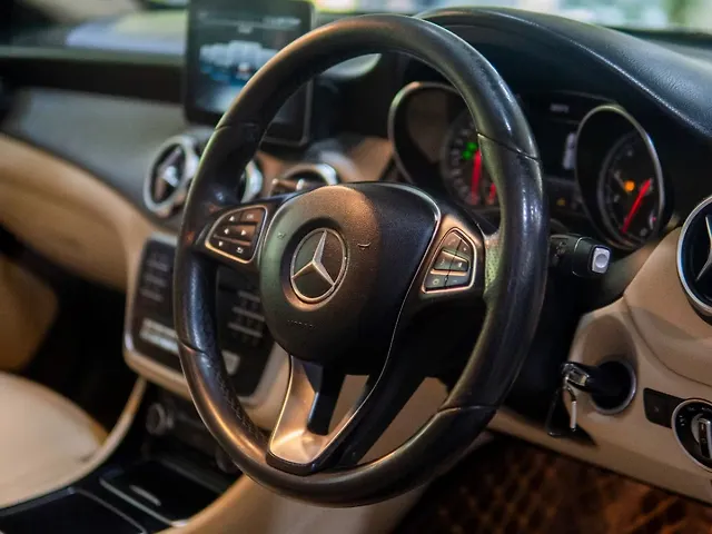 Used Mercedes-Benz GLA [2017-2020] 200 Sport in Delhi