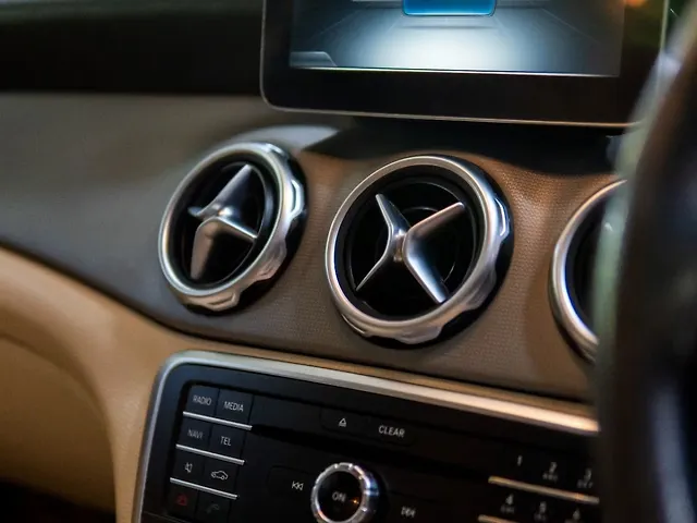 Used Mercedes-Benz GLA [2017-2020] 200 Sport in Delhi