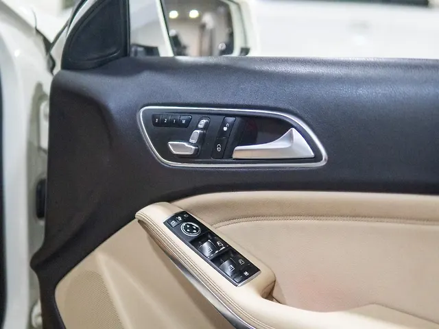 Used Mercedes-Benz GLA [2017-2020] 200 Sport in Delhi