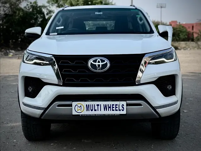 Used 2025 Toyota Fortuner in Delhi