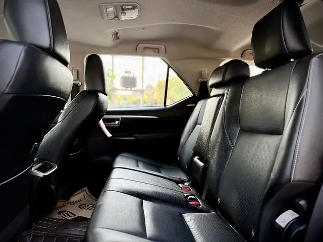 Used Toyota Fortuner 4x2 2WD Diesel 2.8L Turbo 6 Speed Manual in Delhi