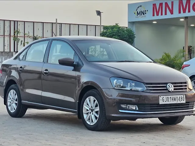 Used Volkswagen Vento [2015-2019] Highline Plus 1.2 (P) AT 16 Alloy in Ahmedabad