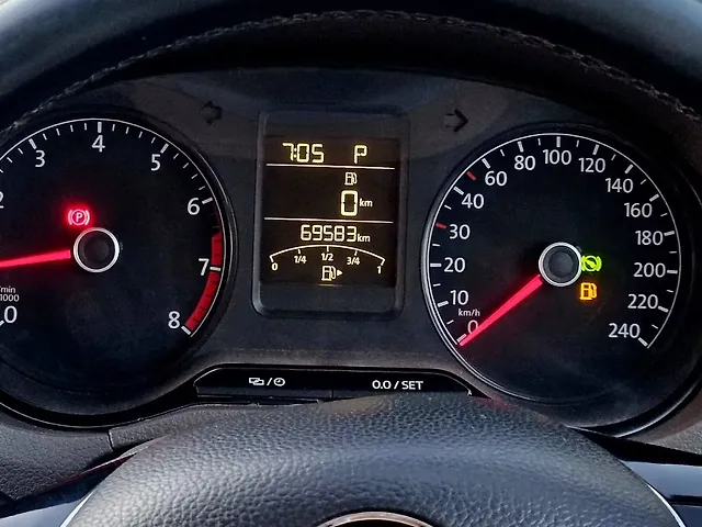 Used Volkswagen Vento [2015-2019] Highline Plus 1.2 (P) AT 16 Alloy in Ahmedabad