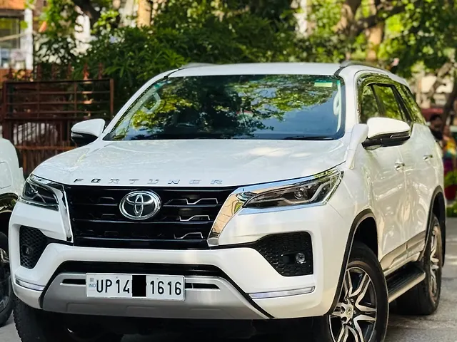 Used Toyota Fortuner 4x2 2WD Diesel 2.8L Turbo Automatic in Delhi