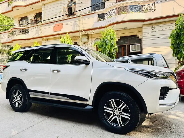Used Toyota Fortuner 4x2 2WD Diesel 2.8L Turbo Automatic in Delhi