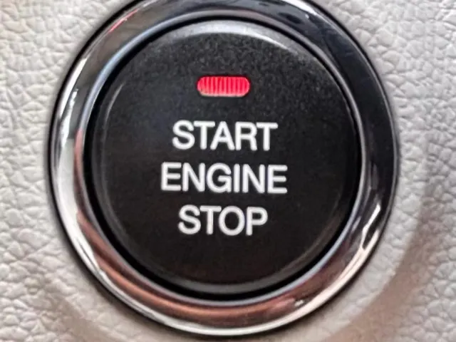 Used Mahindra XUV300 [2019-2024] W8 (O) 1.5 Diesel [2020] in Nashik