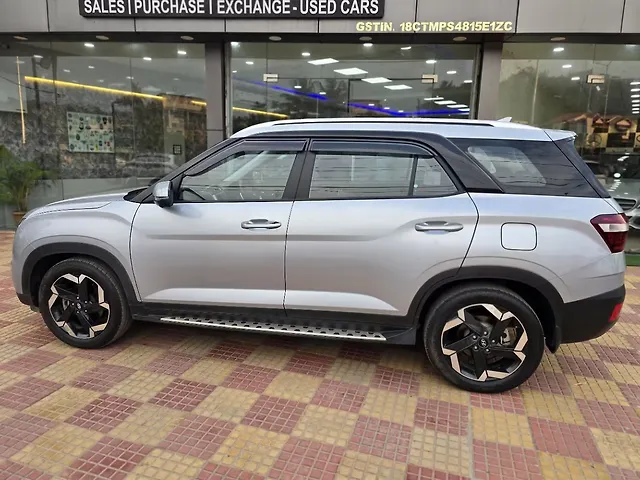Used Hyundai Alcazar [2021-2023] Signature (O) 6 STR 2.0 Petrol AT in Guwahati