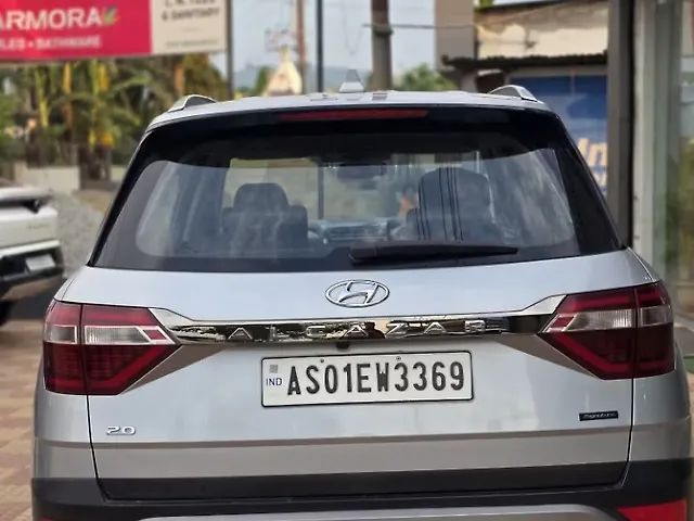 Used Hyundai Alcazar [2021-2023] Signature (O) 6 STR 2.0 Petrol AT in Guwahati