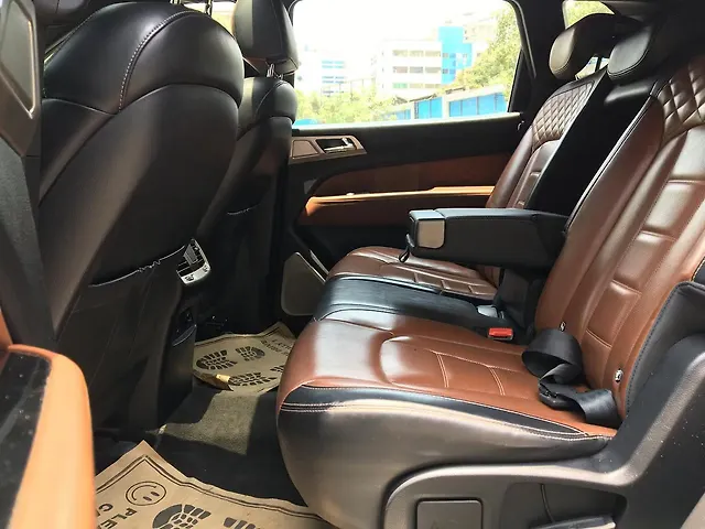 Used Mahindra Alturas G4 4WD AT in Mumbai