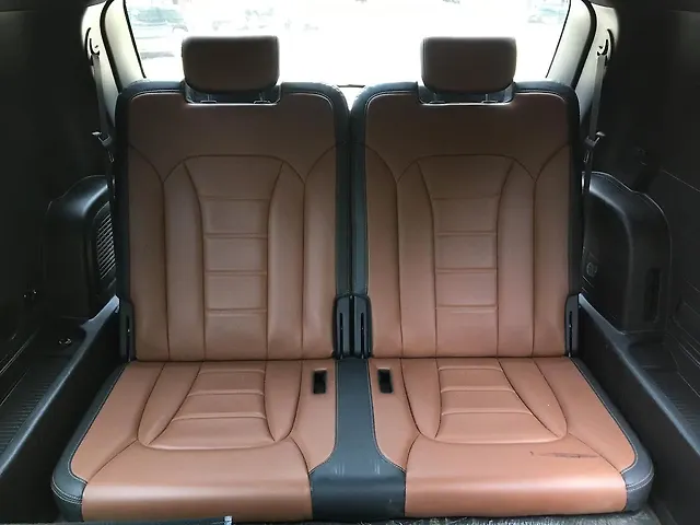 Used Mahindra Alturas G4 4WD AT in Mumbai