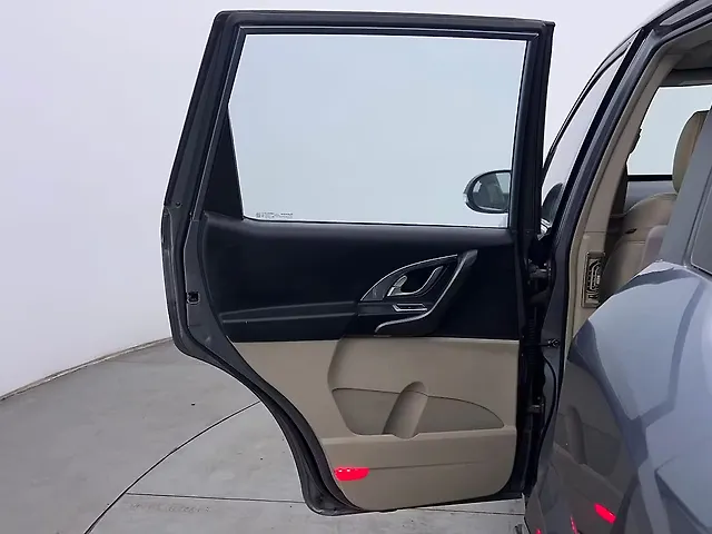 Used Mahindra XUV500 [2015-2018] W10 in Chandigarh