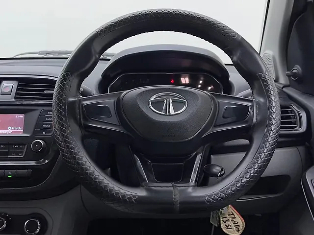 Used Tata Old Generation Tiago 2020 XM iCNG [2023-2025] in Delhi