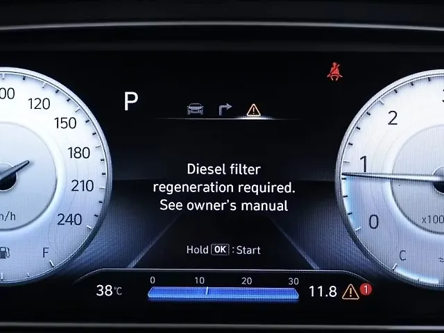 Used Hyundai Alcazar [2021-2023] Signature (O) 6 STR 1.5 Diesel AT in Hyderabad