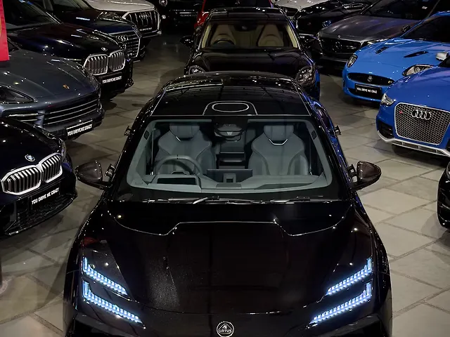 2025 Lotus Emeya - Photo 2
