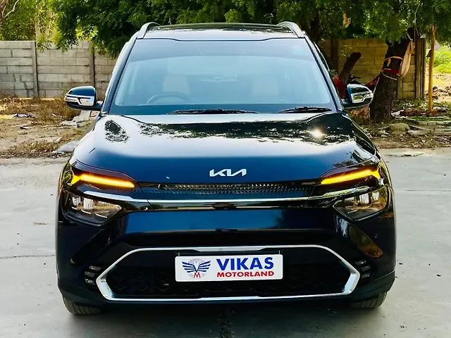 Used 2023 Kia Carens in Ahmedabad