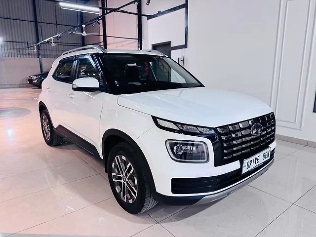 Used Hyundai Venue [2023-2025] SX (O) MT 1.5 Diesel in Chandigarh